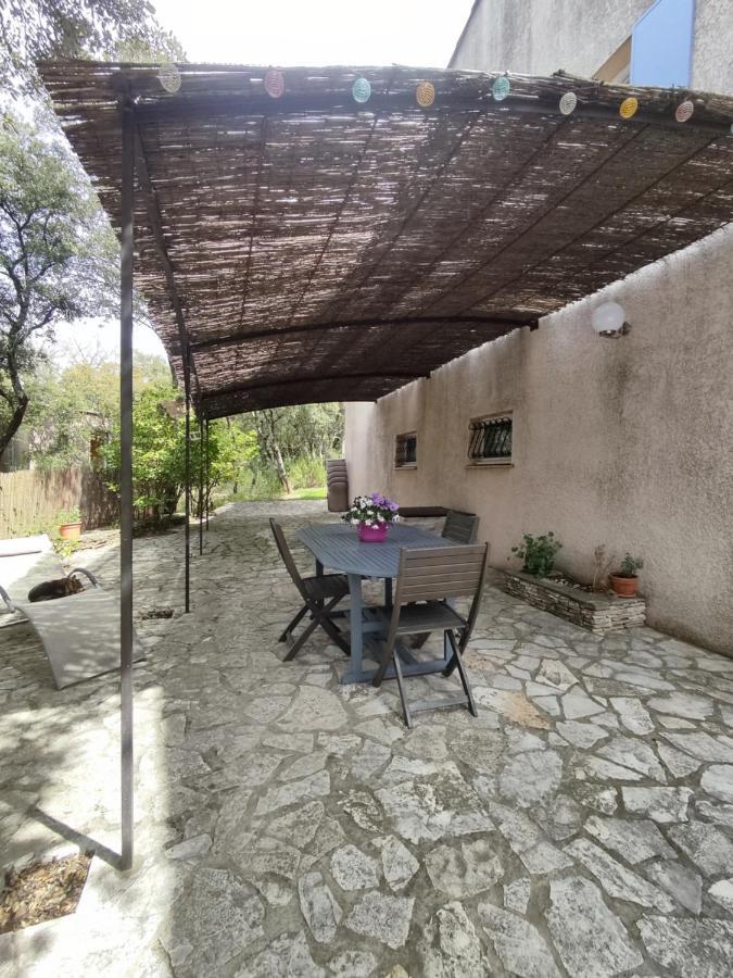 Charmant Studio A Castillon Du Gard, A Deux Pas Du Pont-Du-Gard エクステリア 写真